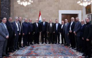 نواب حزب الله مع عون