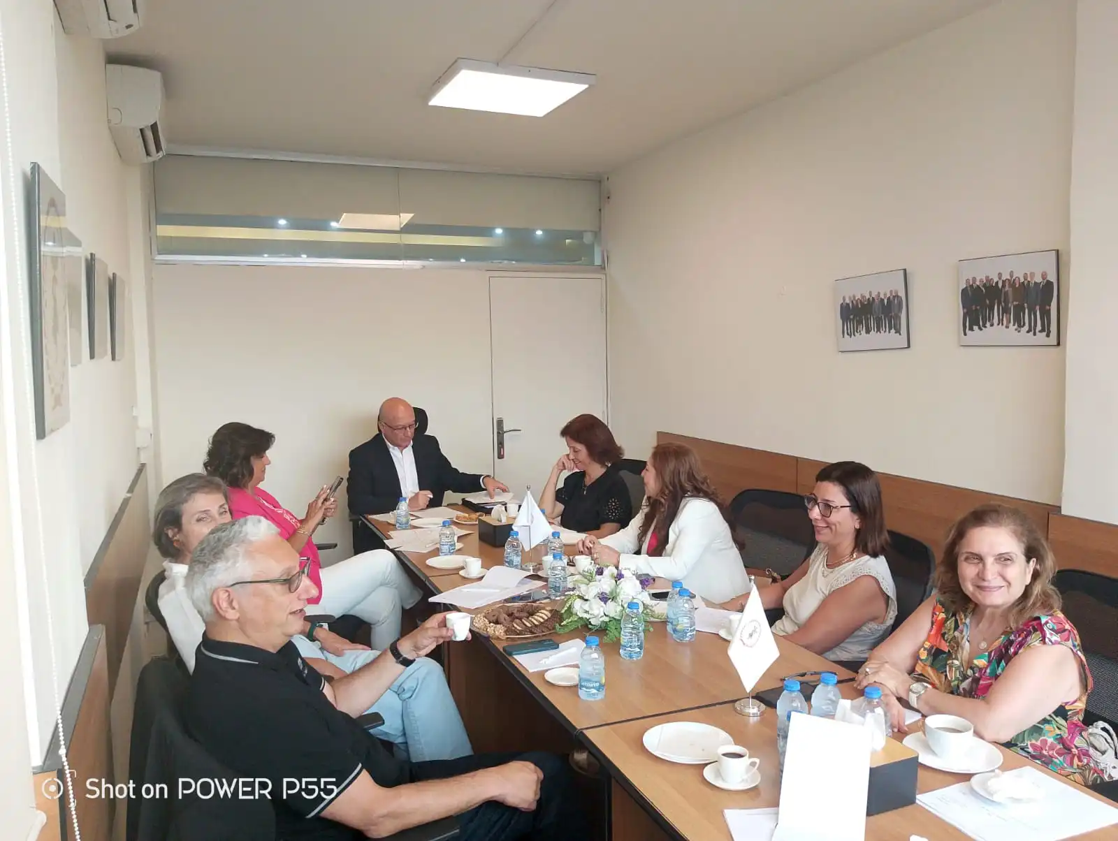 البخاش محذرًا من منتحلي صفة عاملين في مجالات صحية : لمكافحة هذه الظاهرة الخطرة.