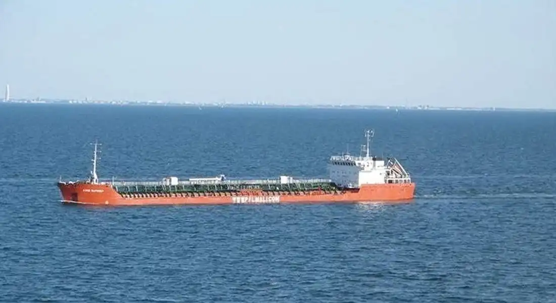 HAWK-III باخرة HAWK III توقع شبكة المزورين والقضاء يتوسع في التحقيقات