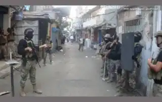 الجيش اللبناني خلال العملية في مخيم شاتيلا