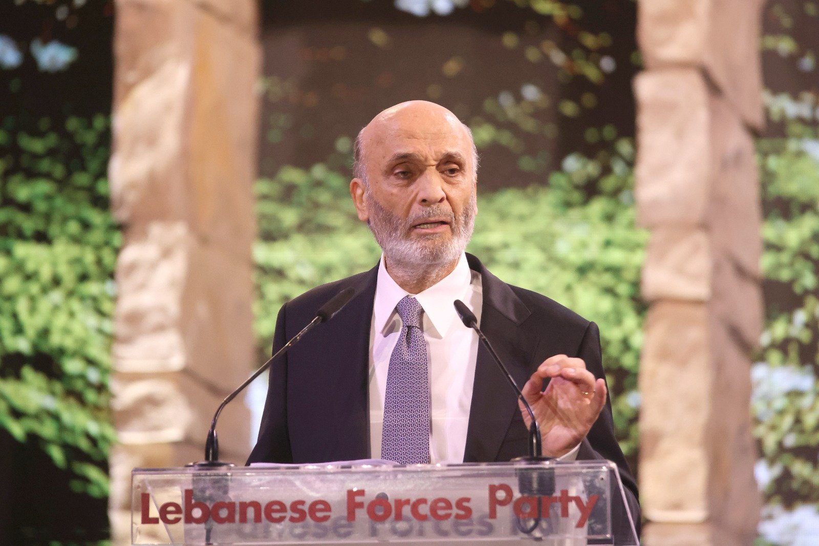 دفع أميركي لافت لإعادة تفعيل لجنة الإشراف… أقوى جرعات جعجع للحكومة في خطاب “استثنائي”