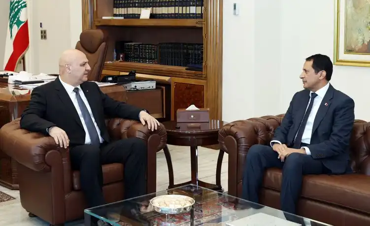 جوزف عون مستقبلا السفير القطري في لبنان الشيخ سعود بن عبدالرحمن آل ثاني