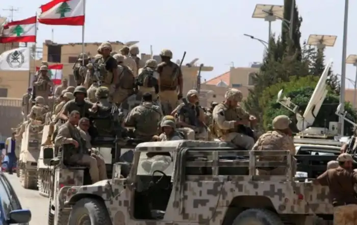 جيش لبناني 77