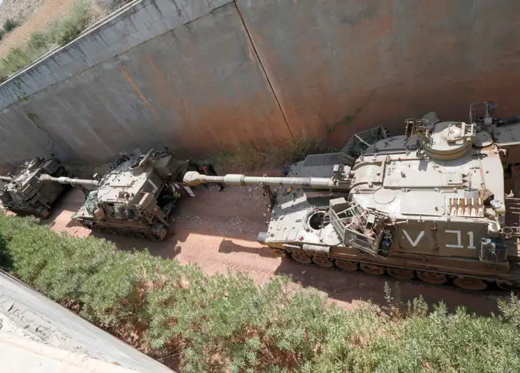 دبابات اسرائيلية هواجس الخراب: نزع السلاح أقل كلفة من بقائه