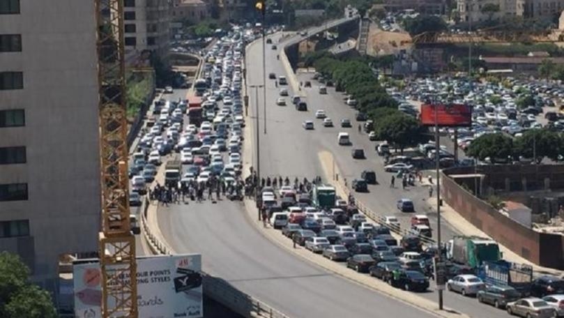 بالفيديوهات- قطع طريق جسر الرينغ في الاتجاهين