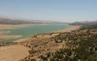 فجوة مائية مخيفة تضرب المخزون الاستراتيجي للمياه تحت الأرض