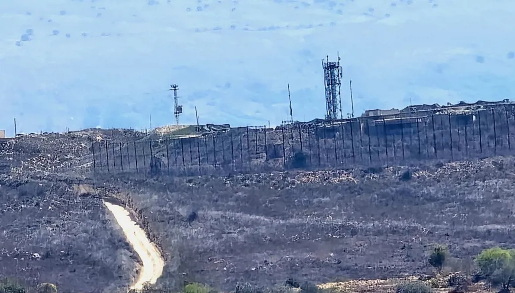 موقع المنارة العسكري الاسرائيلي بمحاذاة أرض ميس الجبل
