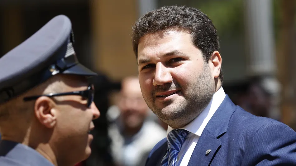 نديم الجميّل يعلن “فكّ الحداد” على بشير