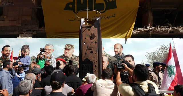 نصب ابراهيم عقيل الحزب افتتح النصب التذكاري لإبراهيم عقيل