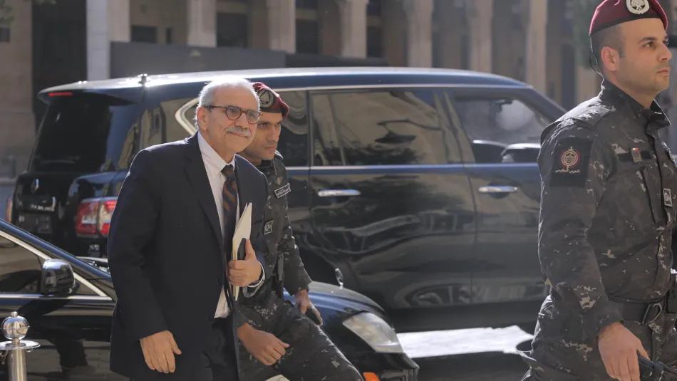 نواف سلام 32