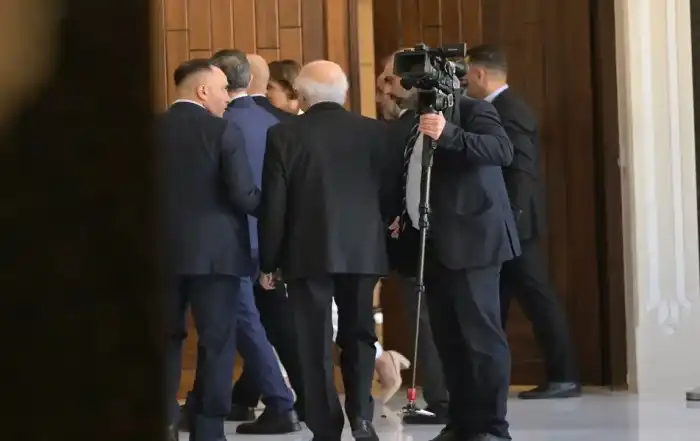 وزراء الثنائي انسحاب