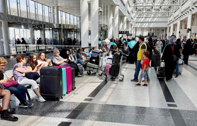 1330400-2 مؤشرات متفائلة في الأعياد.. طائرات العودة «فولت» وجردة بالأسعار