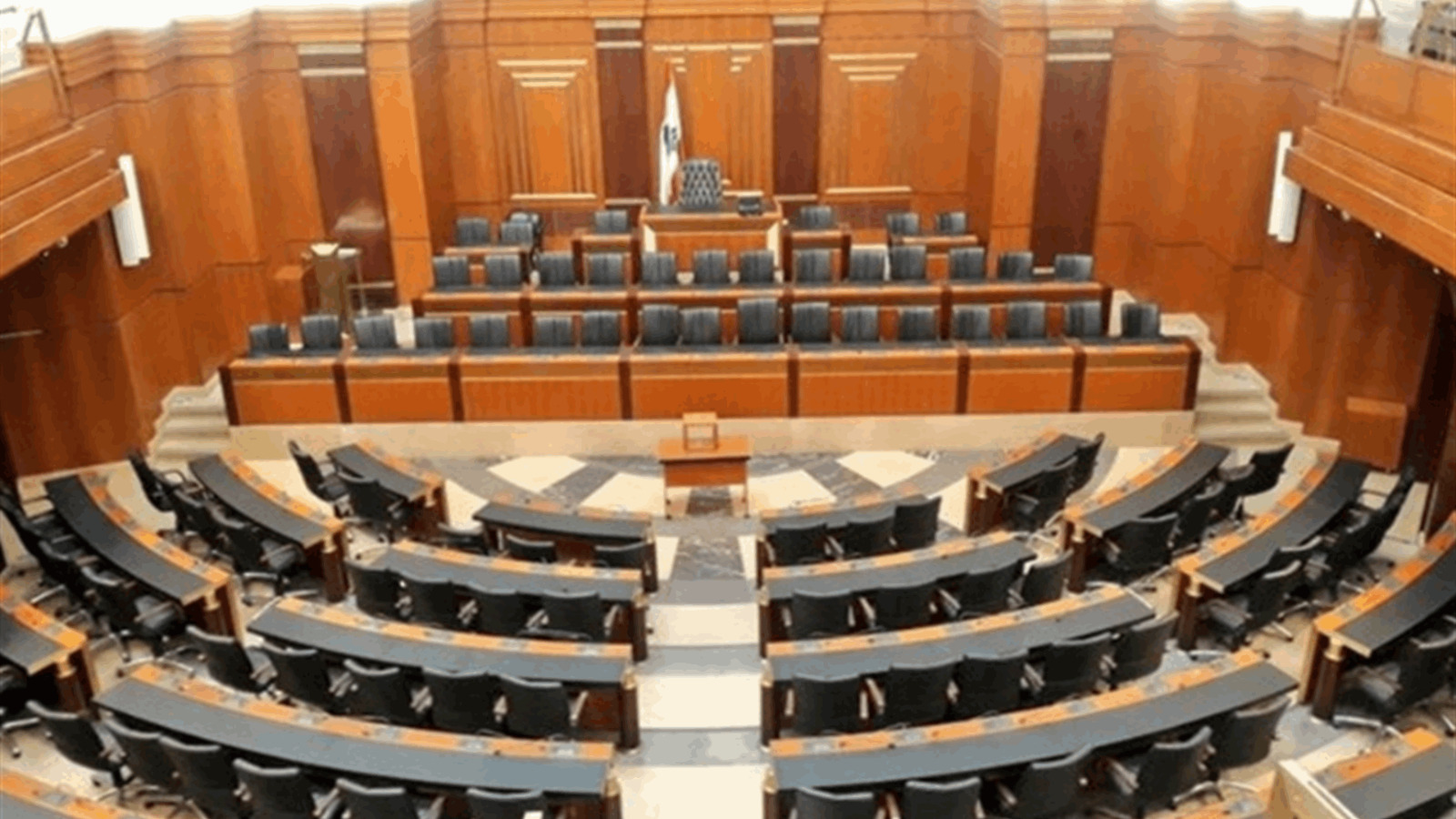 M-AKEEL هل يتلقّف سلام كرة برّي؟