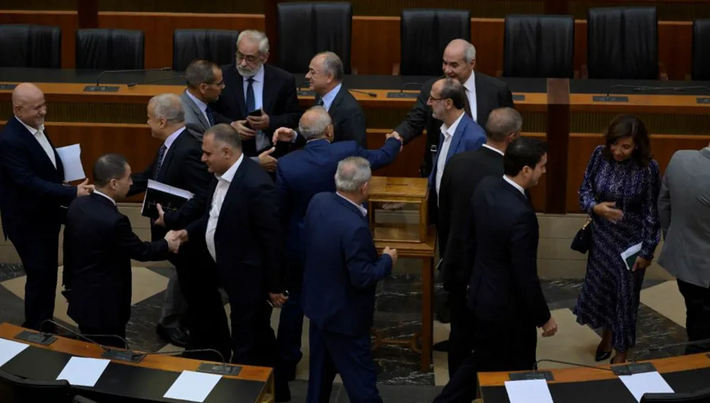 WhatsAppImage20251021at11.43.50_b4ff6399_194548_large سخونة متدحرجة حول مأزق انتخاب المغتربين… فرنسا “تلاحق” السعودية لمؤتمر دعم الجيش