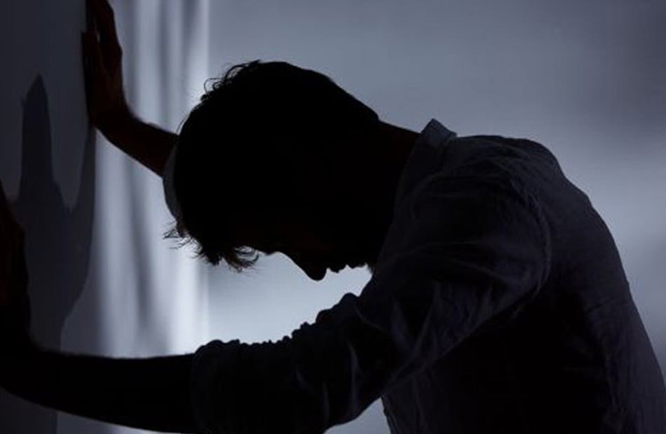 صراع بين الألم والرغبة في الحياة: في لبنان ارتفاع نسبة الإكتئاب يدق ناقوس الخطر