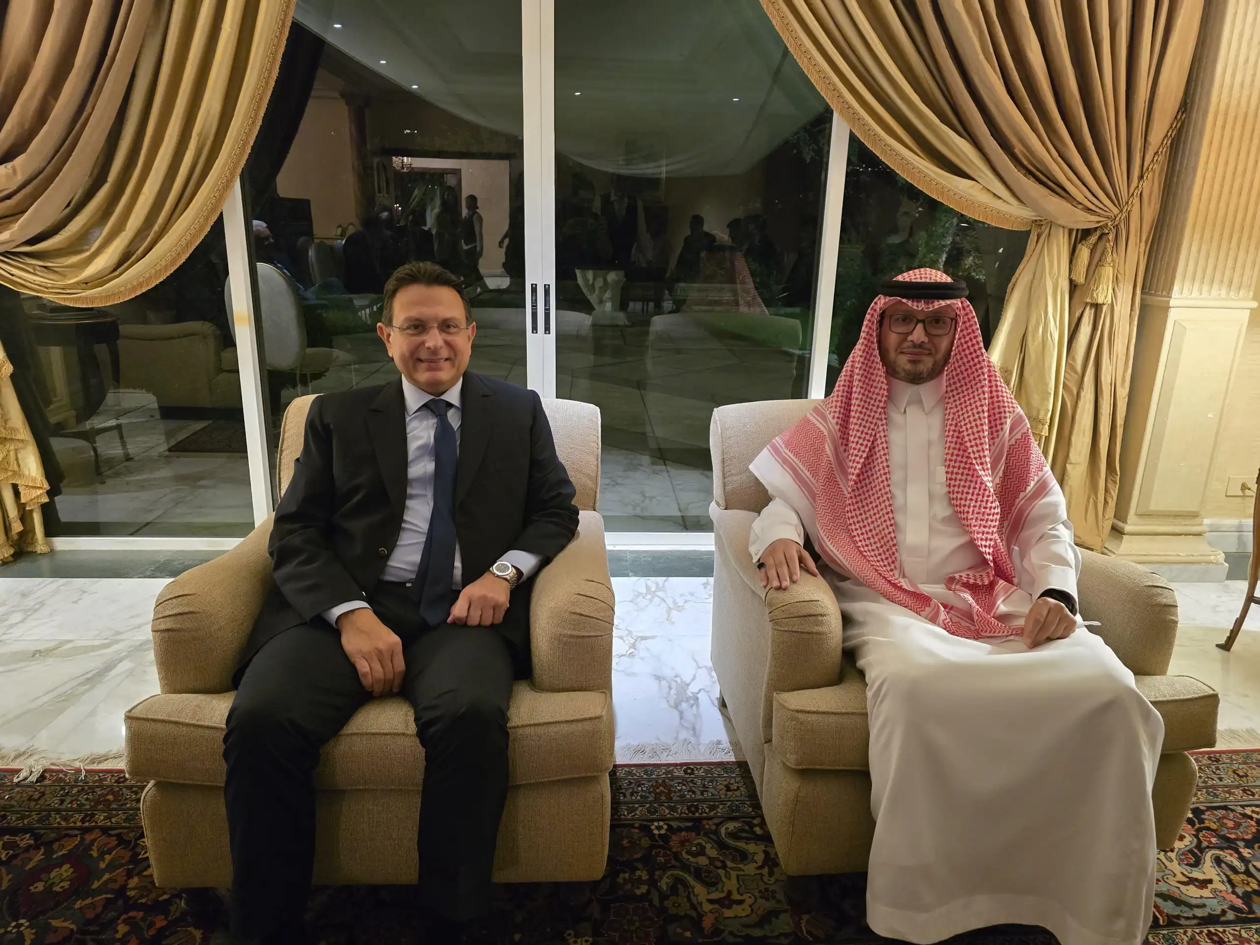 الخازن وبخاري