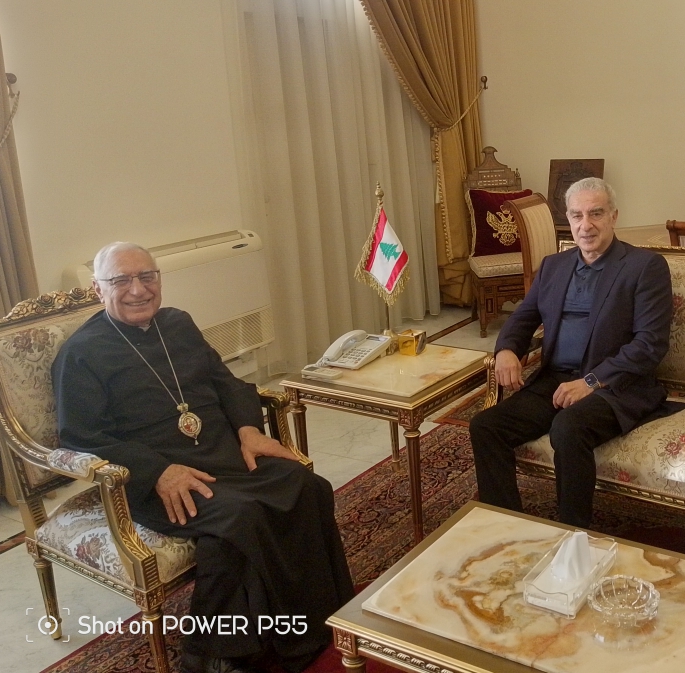 فرعون بعد لقائه العبسي: جناح متشدّد يتمسك بالسلاح ويعرقل قيام الدولة