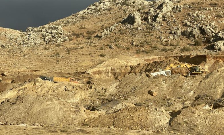 المرامل والمطمر المرامل والمطمر: سياسة الخراب والصفقات في الجرود