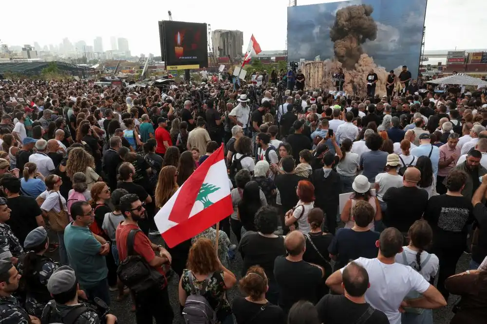 انفجار المرفا اهالي