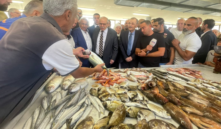 سلام في صيدا سلام يقوم بجولة في صيدا