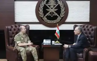 قائد الجيش العماد رودولف هيكل خلال اجتماعه بالمدير التنفيذي لمجموعة الدعم الأميركي من أجل لبنان إد غبريال