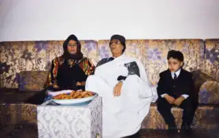 معمر القذافي مع بعض أفراد أسرته