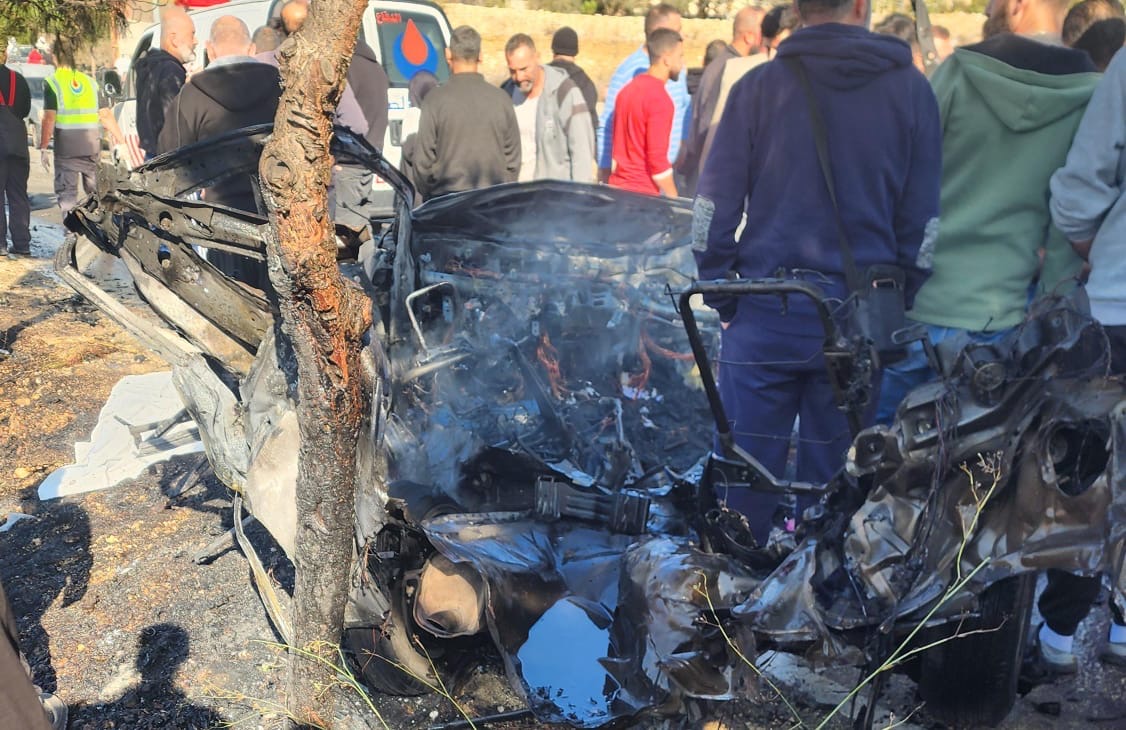 بالفيديو- استهداف سيارة في بنت جبيل نتج عنه حالة وفاة