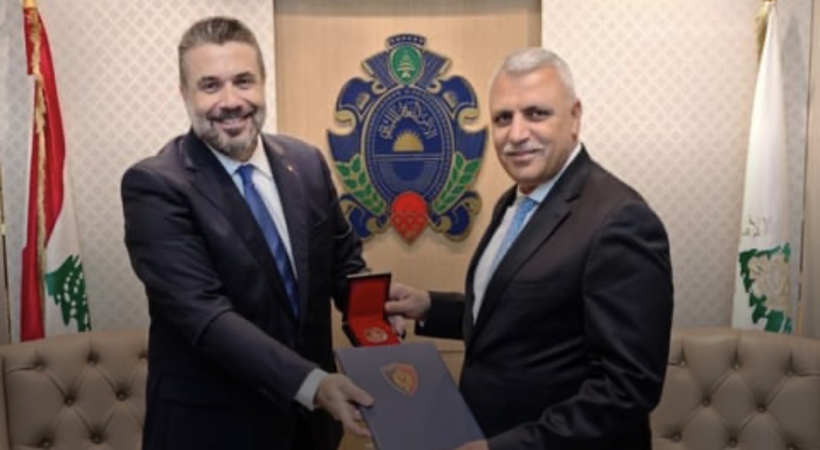 Screenshot لقاء بين شقير ومستشار رئيس الحكومة الألبانية