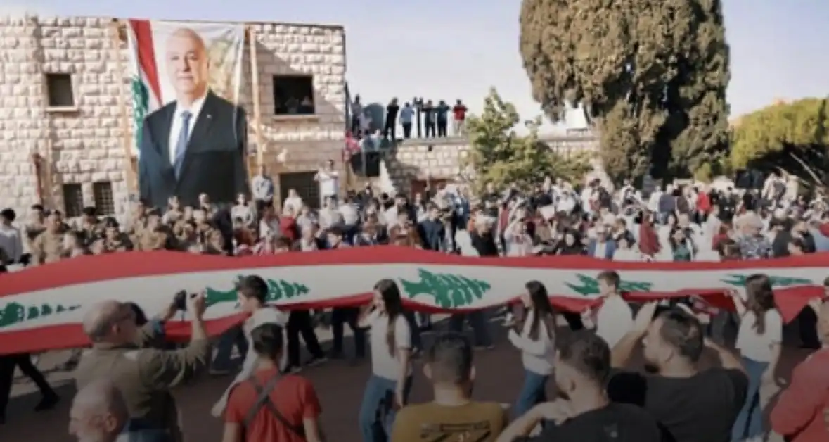 Screenshot احتفال في العبادية بمناسبة الاستقلال وإطلاق “ساحة العلم اللبناني”