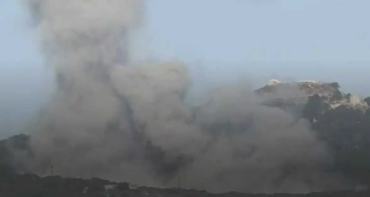 بالصورة – غارة إسرائيلية قرب مقام النبي سجد