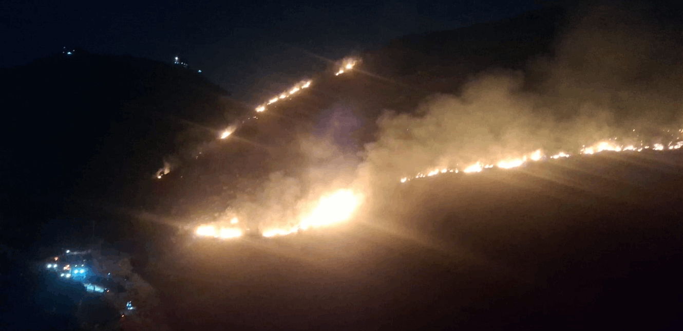 IMG_4583 بالفيديو- في اقليم الخروب… نيران الحريق تتوسع ومساعٍ لإخمادها