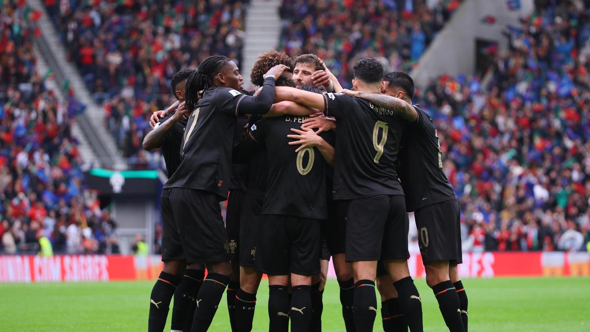 Portugal_Armenia_WCup_Soccer_98722 اكتساح برتغالي 9-1 على أرمينيا في لقاء غاب عنه الأسطورة رونالدو