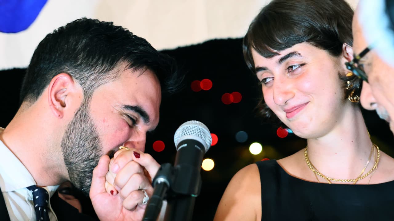 obadaaممداني فوز ممداني لبنانيّاً: “قوى التّغيير” تحتفل مع سوروس