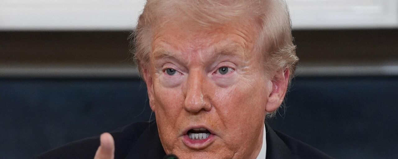 ترامب: بوتين زعيم قوي ولا ينبغي اللعب معه