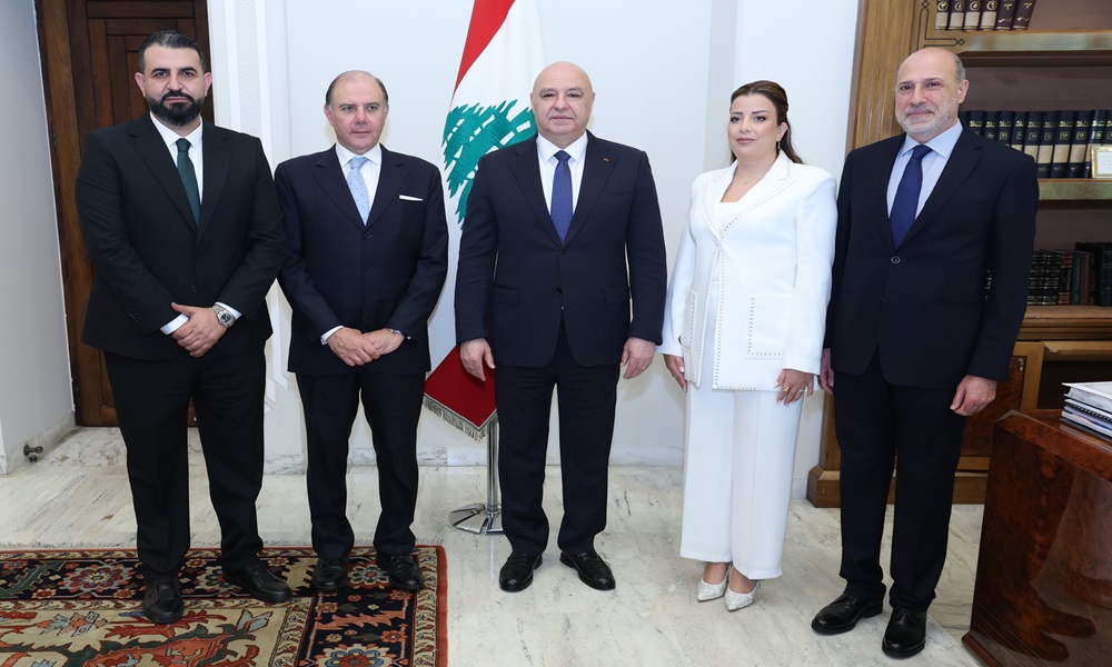 حاكم مصرف لبنان يُقسم اليمين أمام الرئيس عون