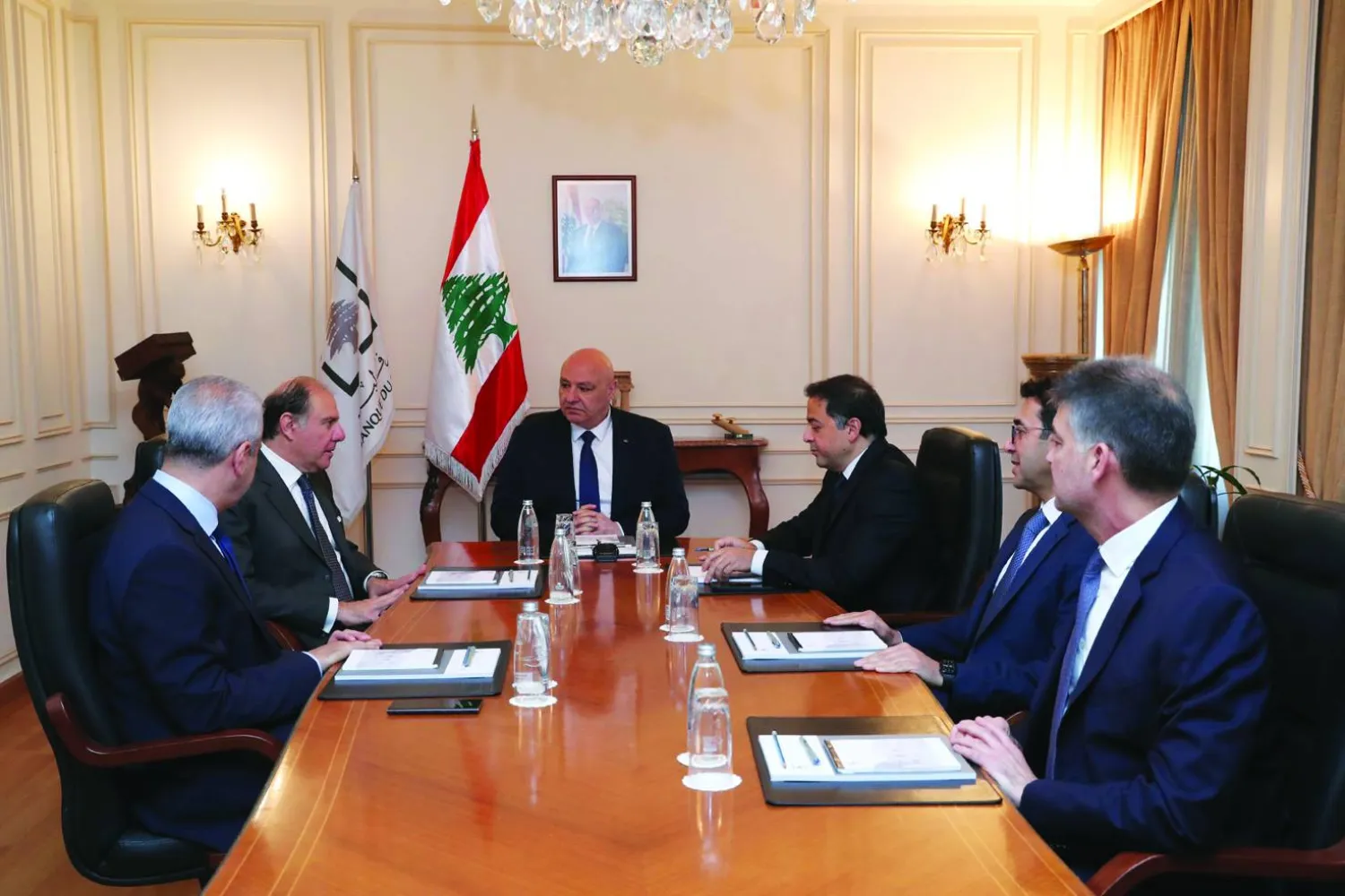 لماذا يشن «الحزب» هجوماً على «المركزي» اللبناني؟