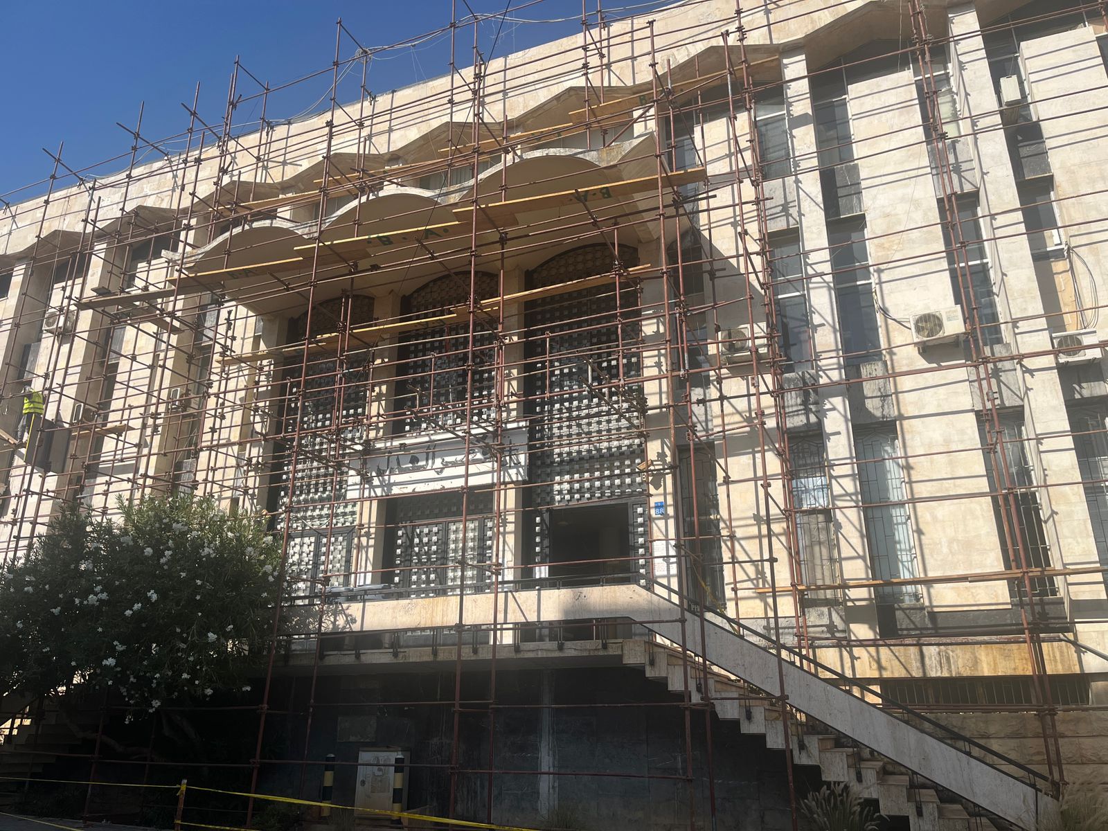 قصر العدل في بعبدا بالفيديو- ورشة تجديد قصر العدل في بعبدا