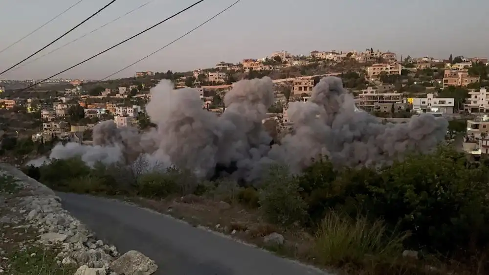 قصف على الجنوب