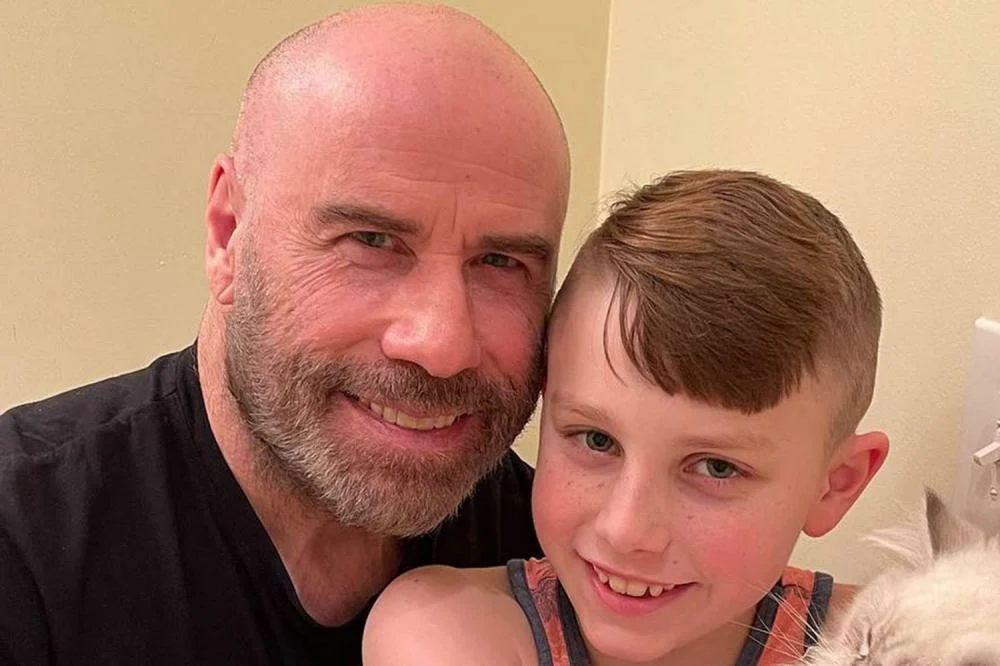 ابن جون ترافولتا حفيد إلفيس بريسلي؟