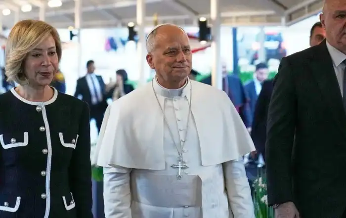 البابا لبنان