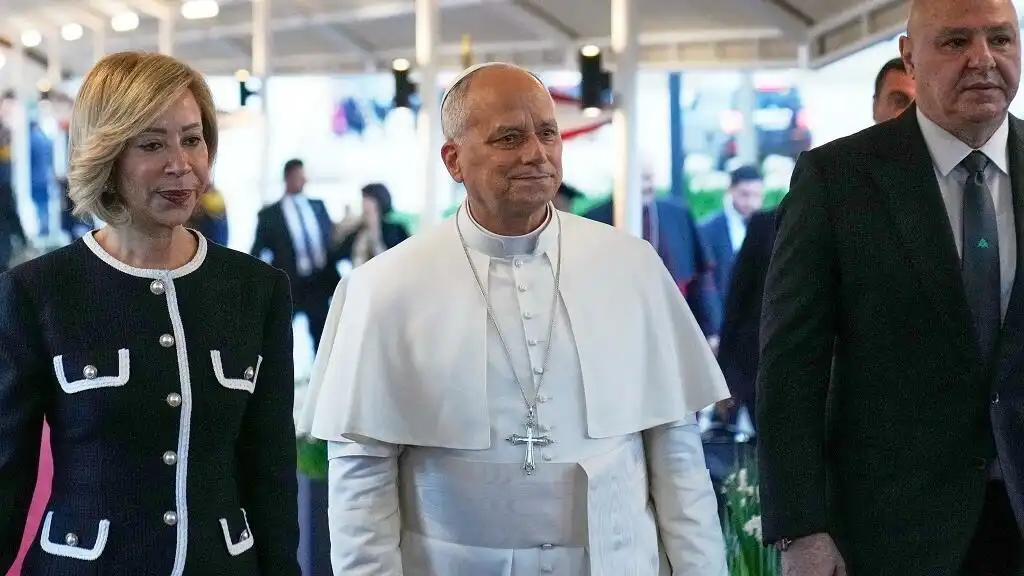 البابا لبنان