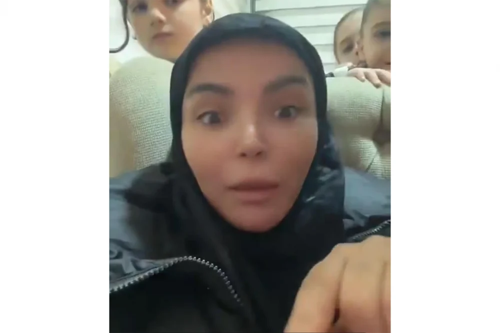 موني الحاج كما بدت في شريط لاحق