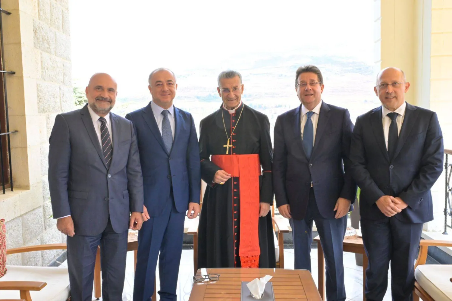 إلياس أبو صعب آلان عون سيمون أبي رميا وإبراهيم كنعان