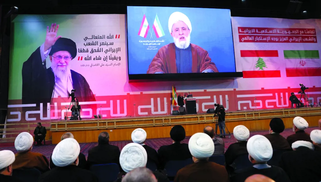 قاسم يريد الحوار ويصعّد: أيّ نموذج يبحث عنه؟