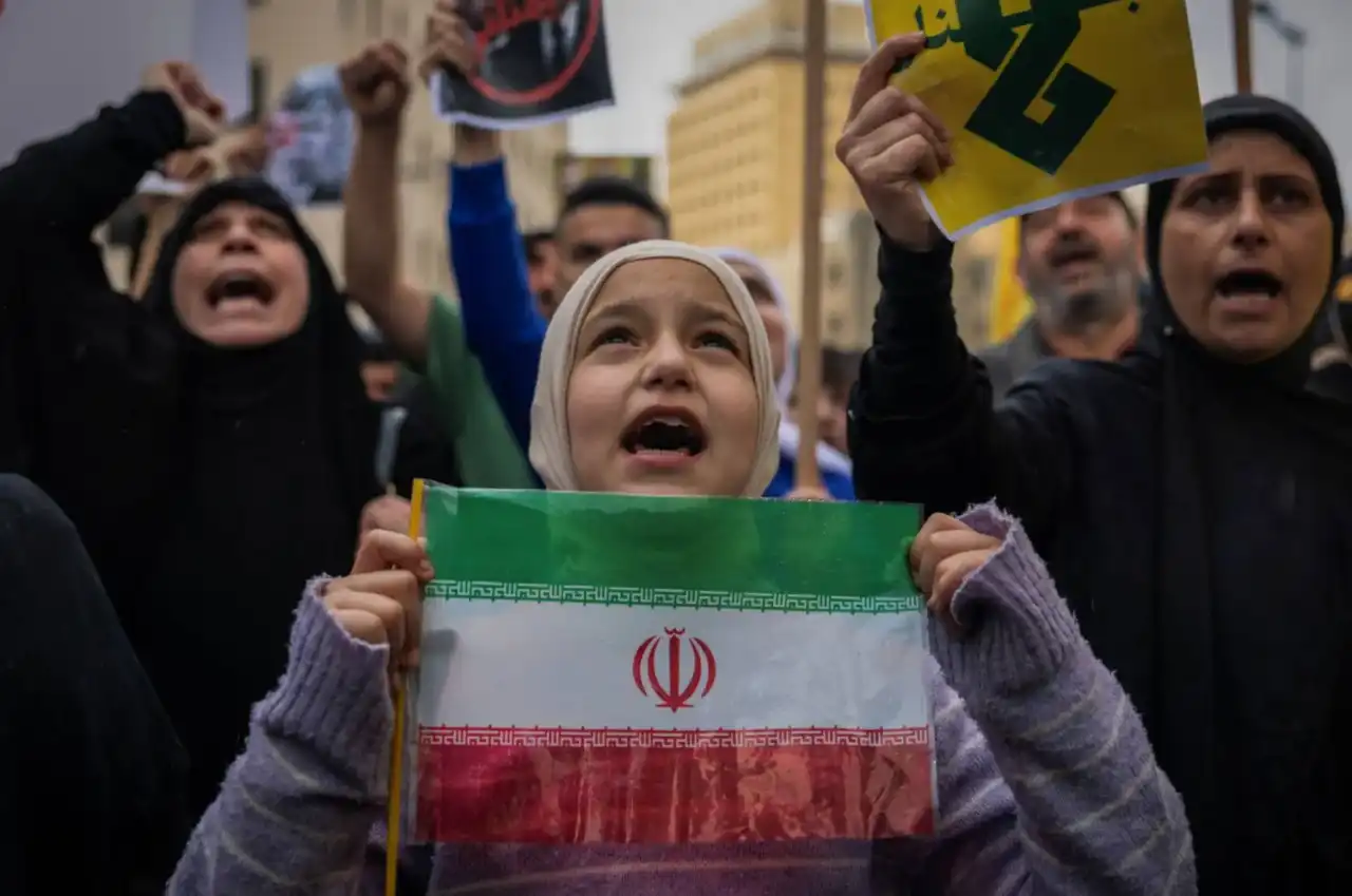 أمام السراي الحكومي